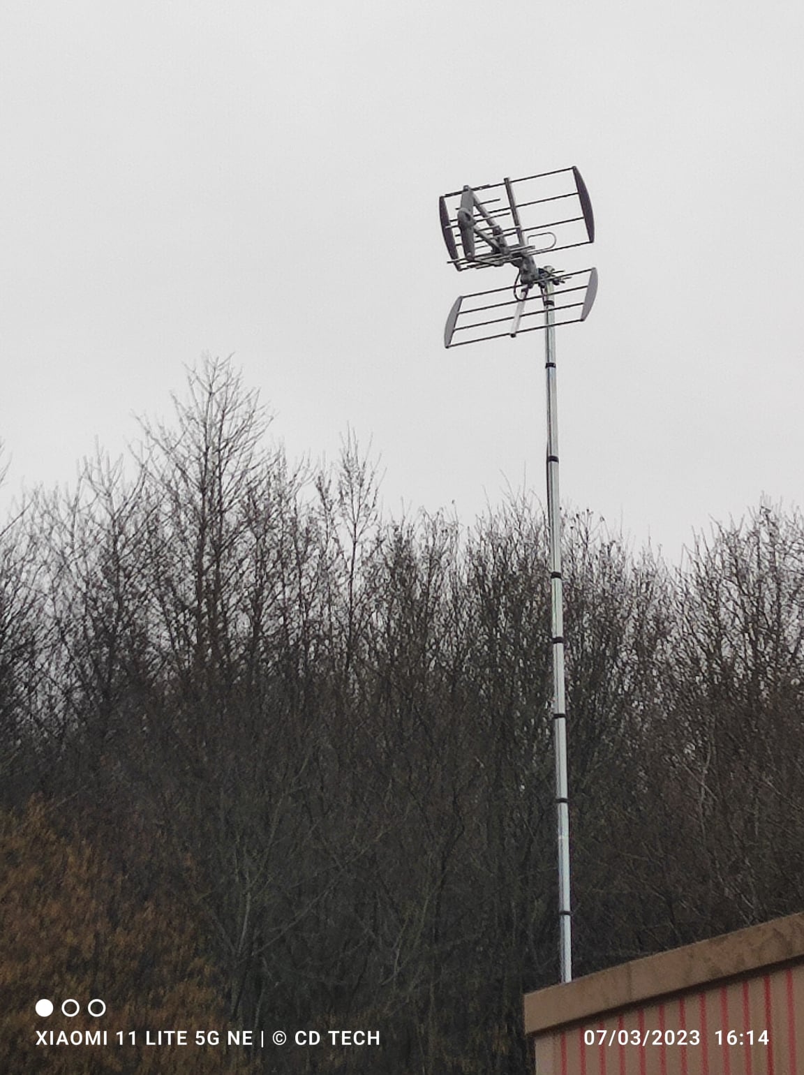 Installation antenne TNT sur pignon